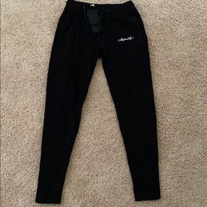 Alphalete black womens essential joggers